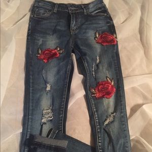 Rose detailed jeans